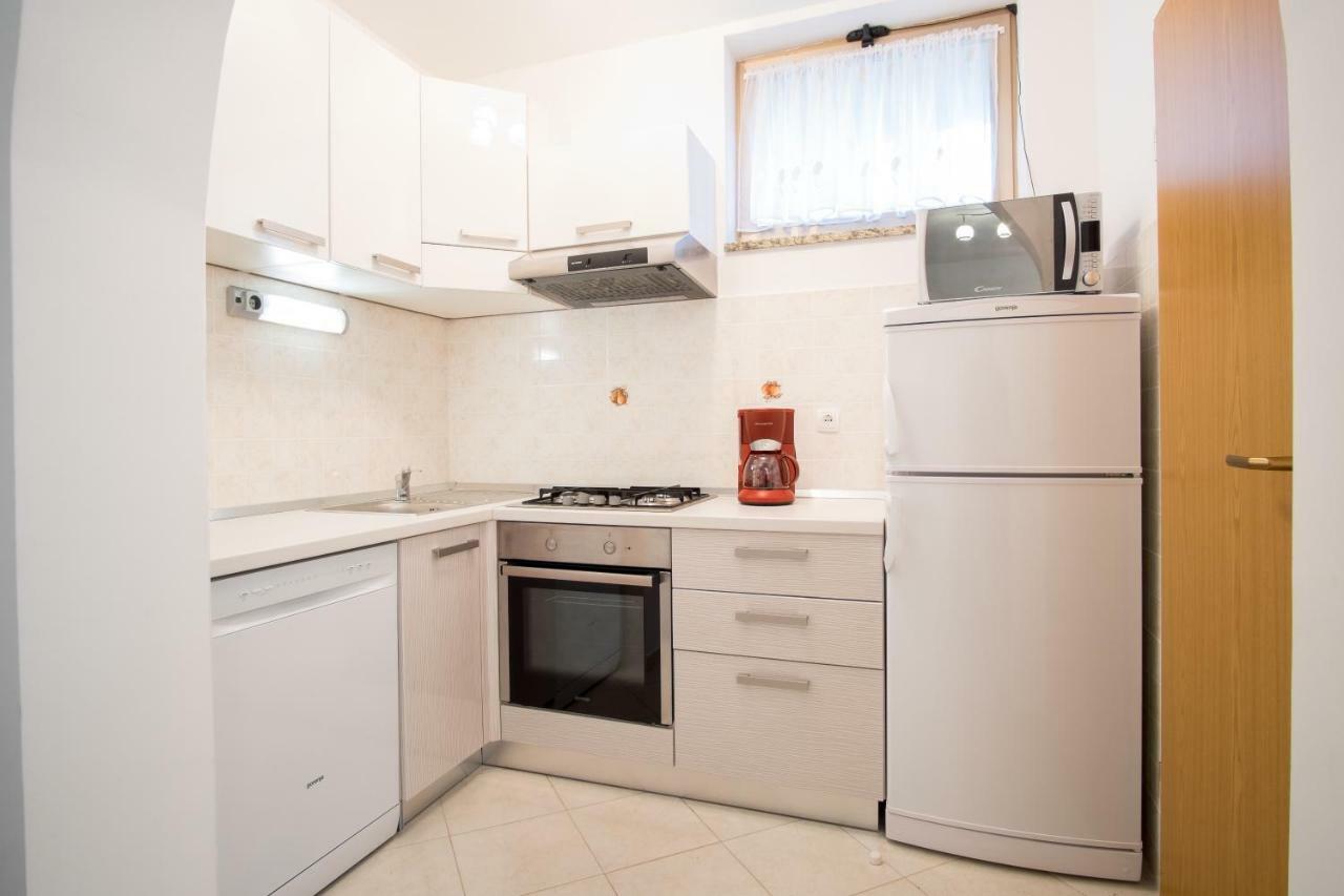 Apartment Dani Malinska Eksteriør billede